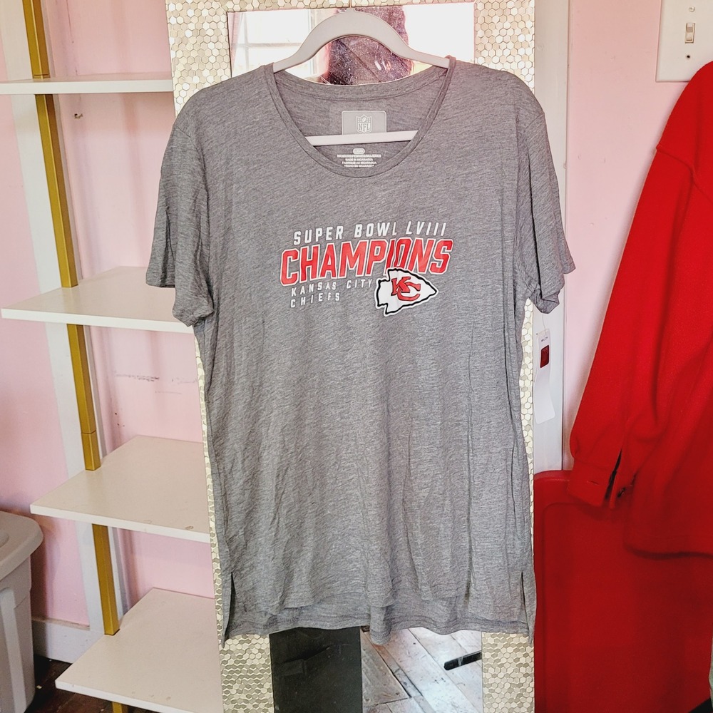NFL Kansas City Chiefs Super Bowl LVIII Champions Football Gray T-Shirt Small